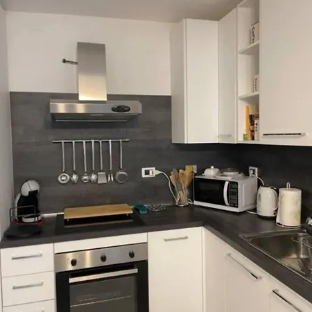 펜션 Charming 2-bed House In